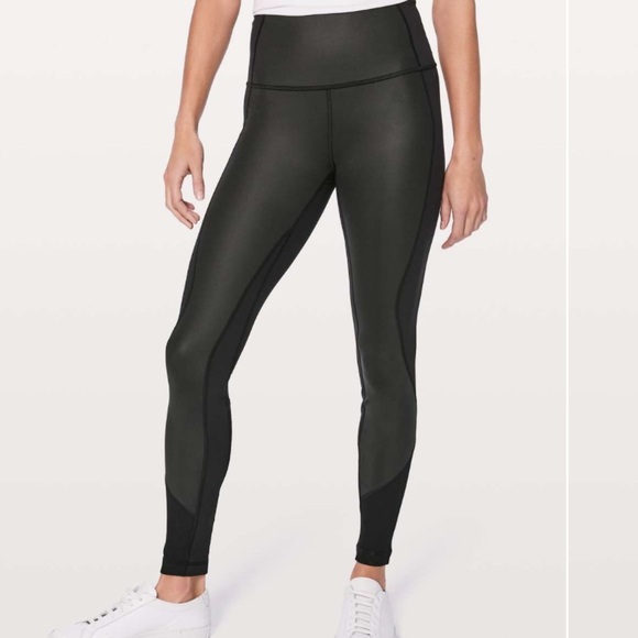 Lululemon🍋 Wunder Under High Rise 28” Black (Sheen) *FullOn Luxtreme   Size 6 - Picture 7 of 8